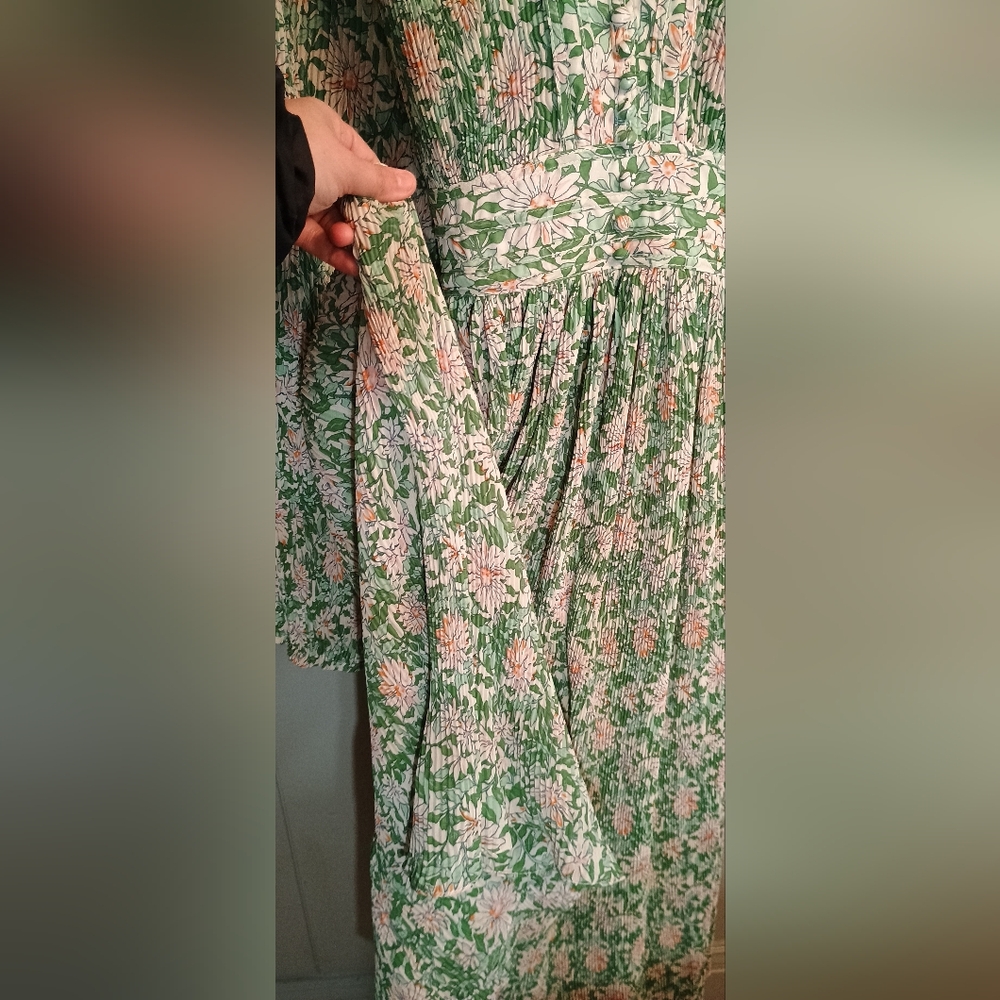 Floral Green Dress - Picture 7 of 7